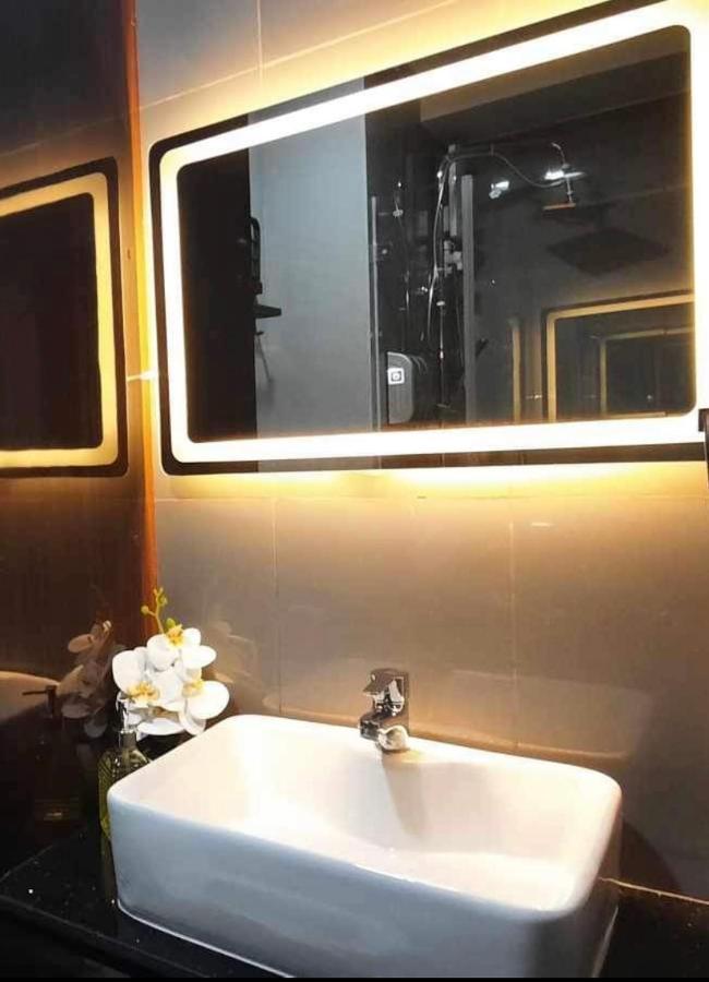 Апартаменты Air Luxury Makati Cbd With Balcony Манила Экстерьер фото