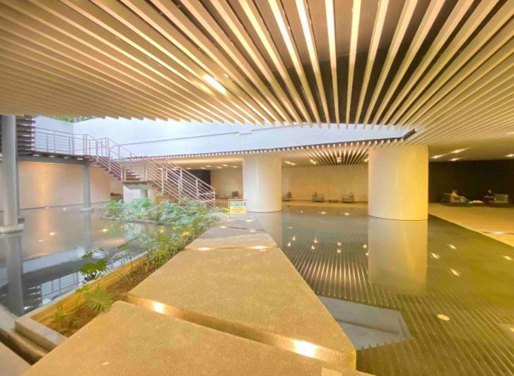 Апартаменты Air Luxury Makati Cbd With Balcony Манила Экстерьер фото